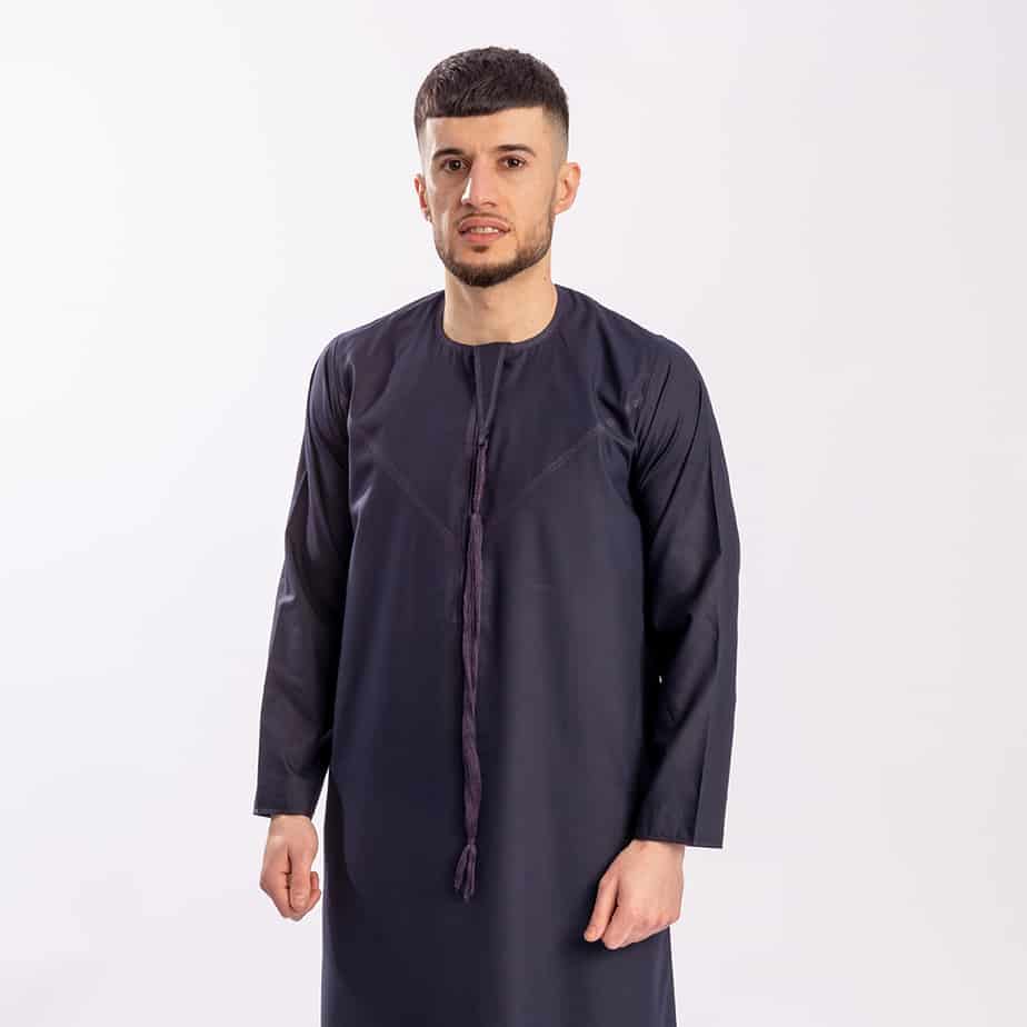 Feel confident in the simplest of thobes with Hub Alhaya!