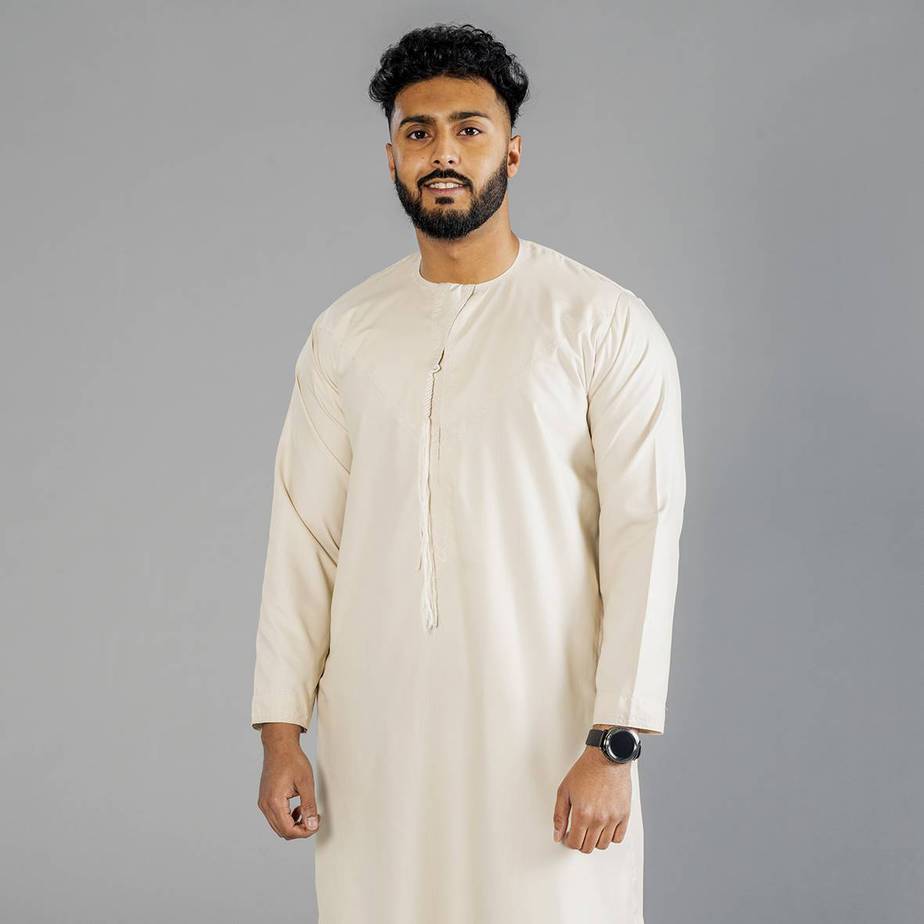 Simple Peach Emirati Jubba is the best choice for you at Hub Alhaya!