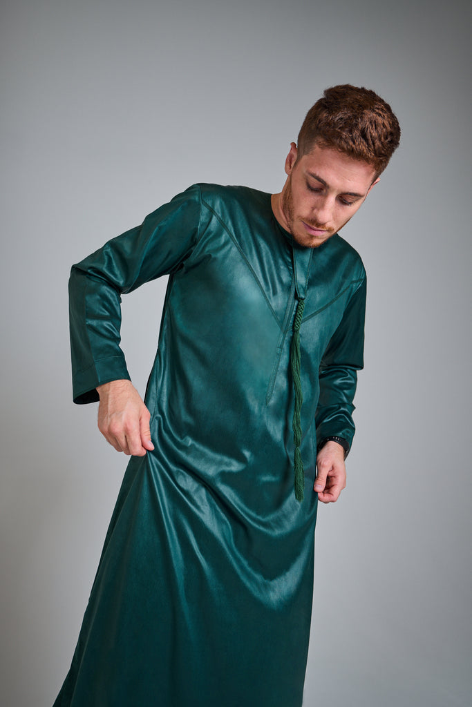 Emerald Green Jubba Close Up | Thobe Size Guide | Green Thobe