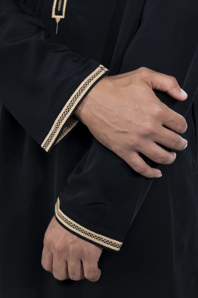 Emirati Jubba | Black & Gold | Men's Thobe Uk